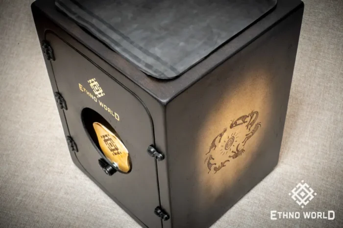Versatile cajon with backpack carrying system, openable back panel, bass and snare control – handmade at Ethno World workshop