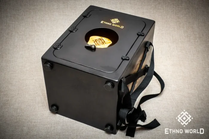 Versatile cajon with backpack carrying system, openable back panel, bass and snare control – handmade at Ethno World workshop