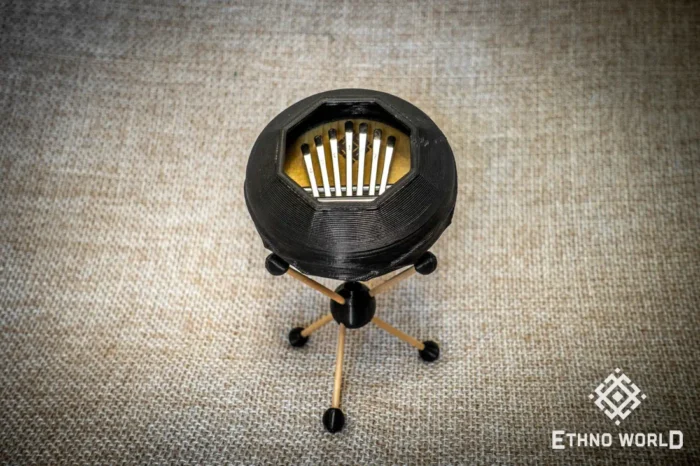 Kalimba Pepino, mbira mini 8 tones. Handmade tongue musical instrument