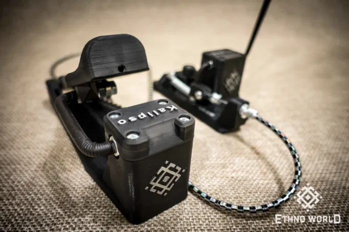 Kalipso compact bass pedal for cajon