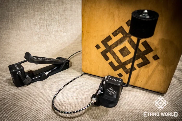Kalipso compact bass pedal for cajon