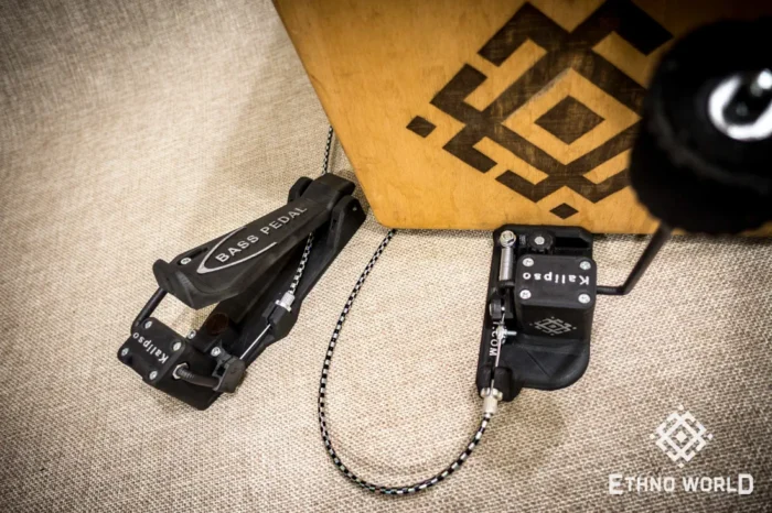 Kalipso compact bass pedal for cajon