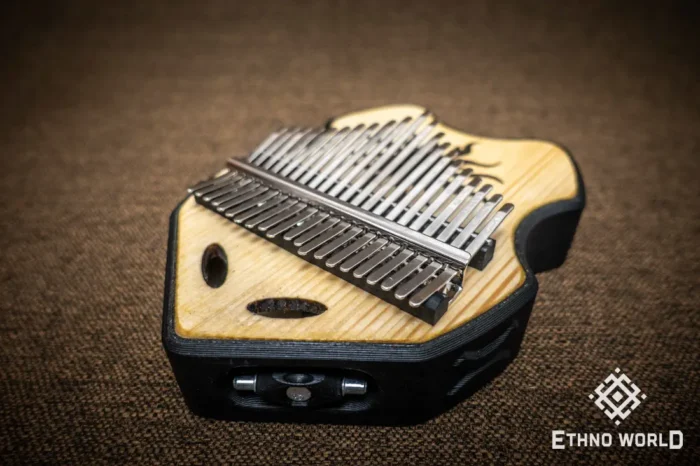 Tuatara Kalimba – 21 tones with hammer and pickup