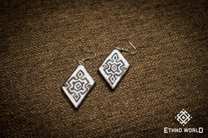 Set of silver diamond shaped handmade earrings