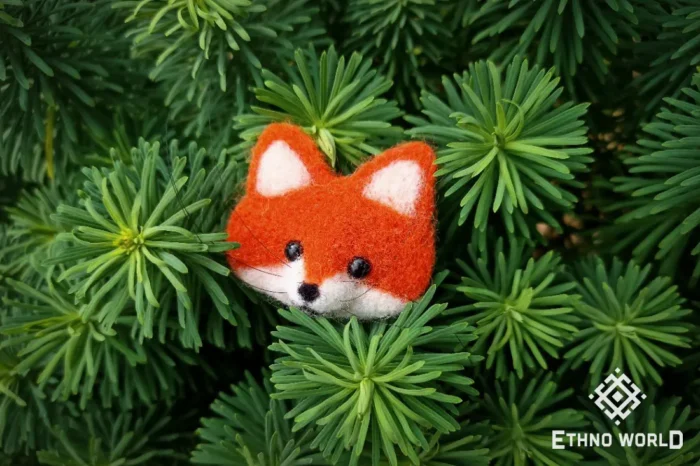 Needle felted fox miniature, handmade wool